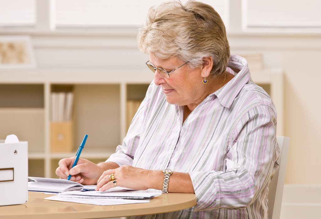 Senioin bei der Behandlung