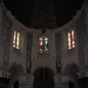 inneres der Seemanskirche von Barfleur