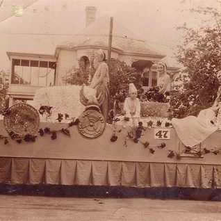 The Royal Float From The 1934 Cuero Turkey Trot. Sultan Yekrut Dan Peavey And Sultana Oreuc Frances Hamilton Are Seated At The Throne.