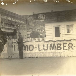A Float From The 1934 Cuero Turkey Trot Sponsored By Alamo Lumber Company. The Caption On The Sign Reads: "This Alamo & Turkey Goes To Franklin D. Roosevelt." Could The Man Looking At The Turkey Be Keyes Carson?