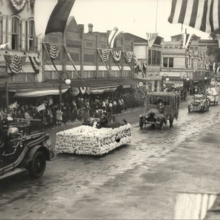 Parade Entries From An Early Cuero Turkey Trot.