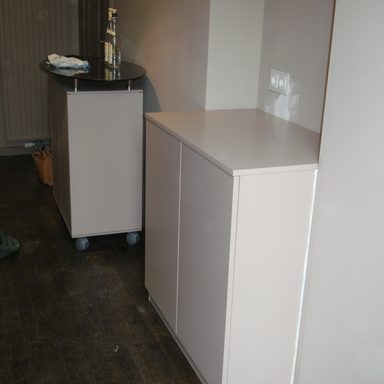 Technik-Möbel, MDF lackiert