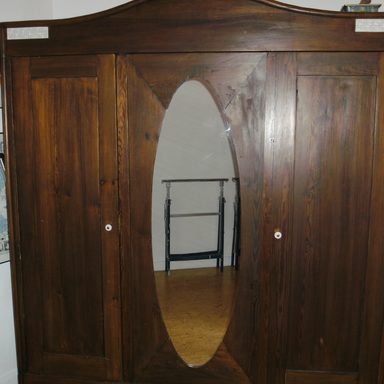 Kleiderschrank, ca.1900, Kiefer lasiert, aufgearbeite