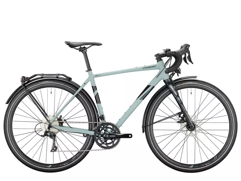 CONWAYs "GRV 4.0 C" (sportlich) ist nicht nur zum Spaßhaben, Sportmachen und fürs Abenteuer gedacht, es ist genauso gut dein Bike für den täglichen Weg zur Arbeit, denn es ist komplett StVZO-konform ausgestattet. Preis ab 1.599,-€. Weitere Infos unter: 
<a href="https://www.conway-bikes.com/bikes/gravel/grv/02897502-conway-grv-4.0-c-herren-2023/">www.conway-bikes.com</a>