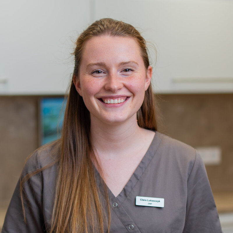 Clara, Zahnmedizinische Prophylaxeassistentin 